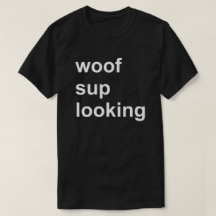 Tittar glada kryssningskjortan för Woof går runt Tröja