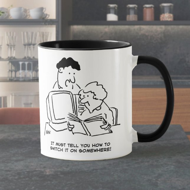 Tittar hur man slår på datorn mugg (Skapare uppladdad)
