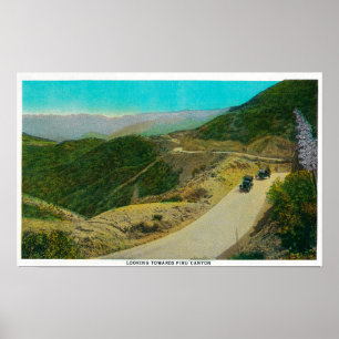 Tittar in mot den Piru CanyonRidge rutten, CA Poster