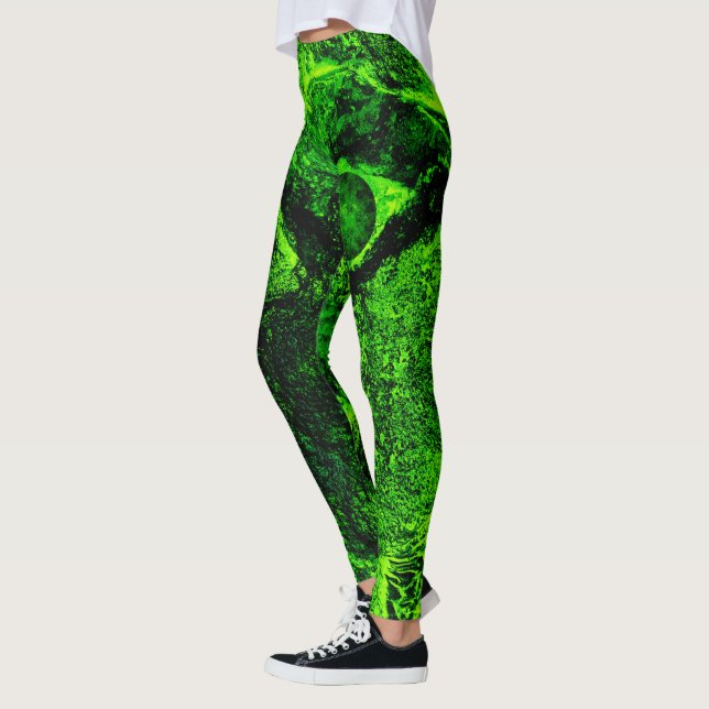 tittar till grönt leggings (Vänster)