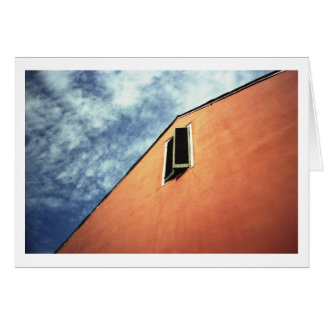 Tittar upp hälsningskort