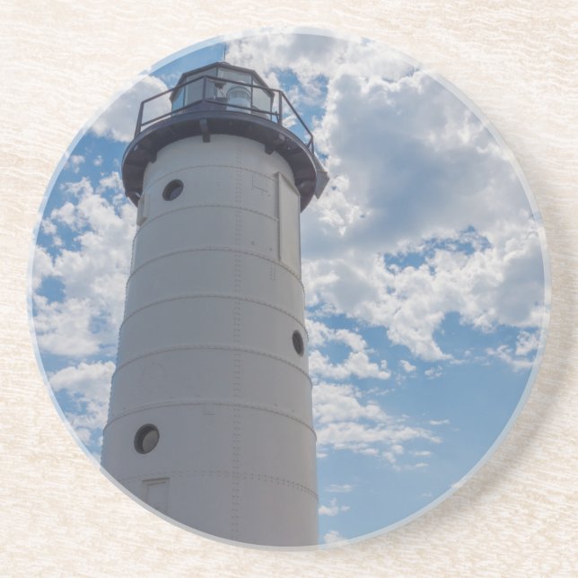 Tittar upp Manistee Lighthouse Underlägg Sandsten (Framsidan)