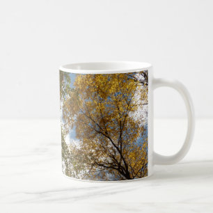 Tittar upp till Höst löv II höstnatur Kaffemugg