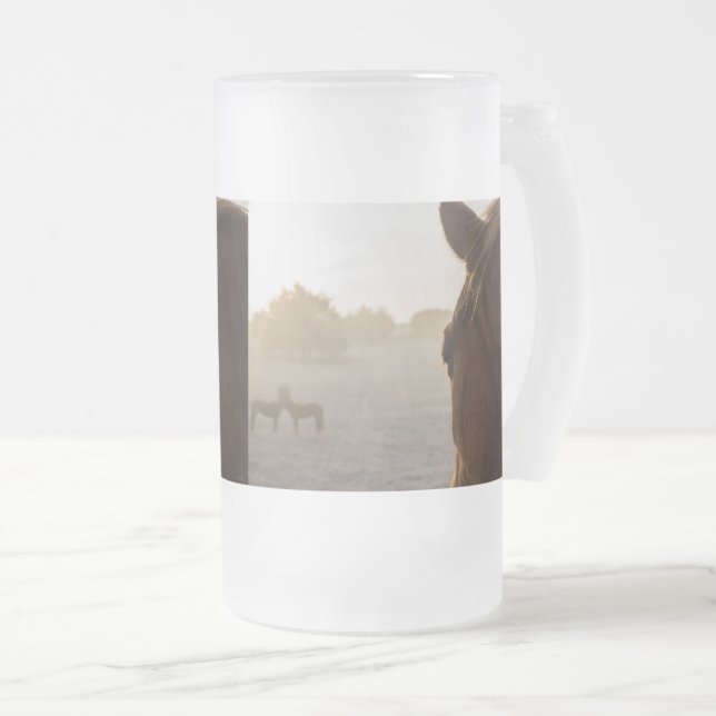 Tittar vidare frostat glasöl Mugg (Framsida höger)