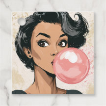 Tjej som blåser rosa bubbelgummibubbla, rolig söt