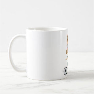 Tjej som spelar fotboll söta barn sport kaffemugg