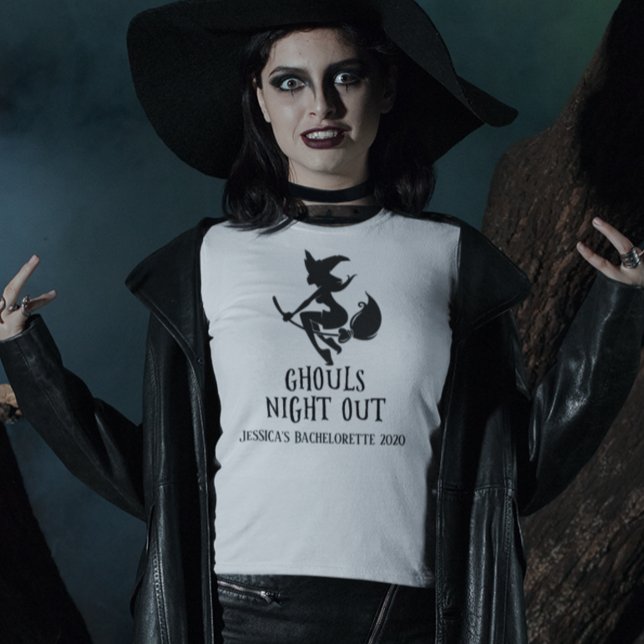 Tjejbröllop på Halloween med häxor och spöken T Shirt (Skapare uppladdad)