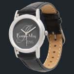 Tjejbrudtärna gåva Grå Monogram Vit Detaljer Svart Armbandsur<br><div class="desc">Letar du efter bröllopsgåvor till din brudtärna eller brudtärnor? Överväg denna klassiska och stiliga brudtärna klocka, med en elegant monogram initial, hennes namn, titeln "Brudtärna" (eller vad du vill), och datumet, allt i en vacker vit font på en rostfri svart urtavla med svart läderarmband och en fin silverfärgad visartavla. En...</div>