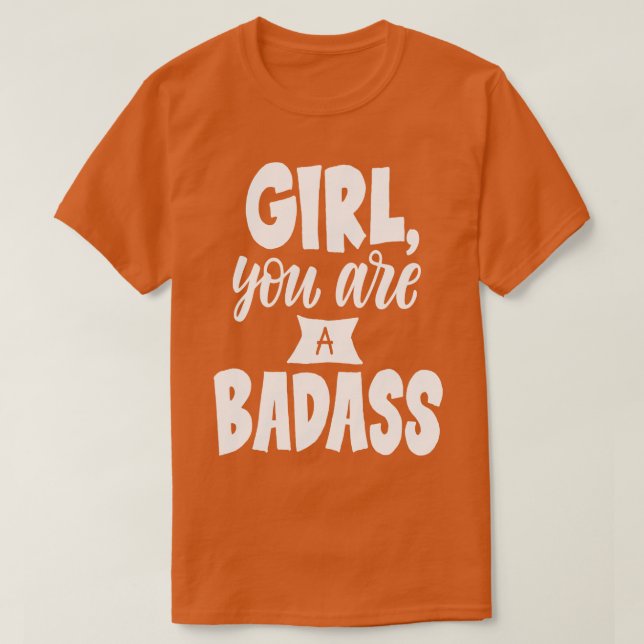 Tjejen du är en idiot t shirt (Design framsida)