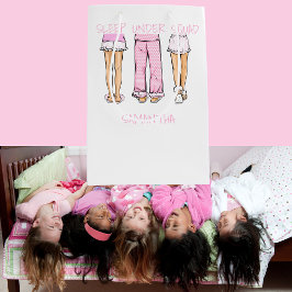 Tjejers Pyjamasparty / Sova Under Förmån