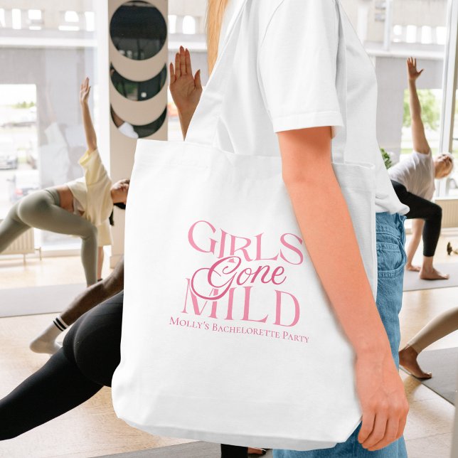 Tjejgänget Mild Pink Möhippa Tygkasse (Girls Gone Mild tote bag with modern font – perfect for bridesmaid proposals or bridal celebrations!)