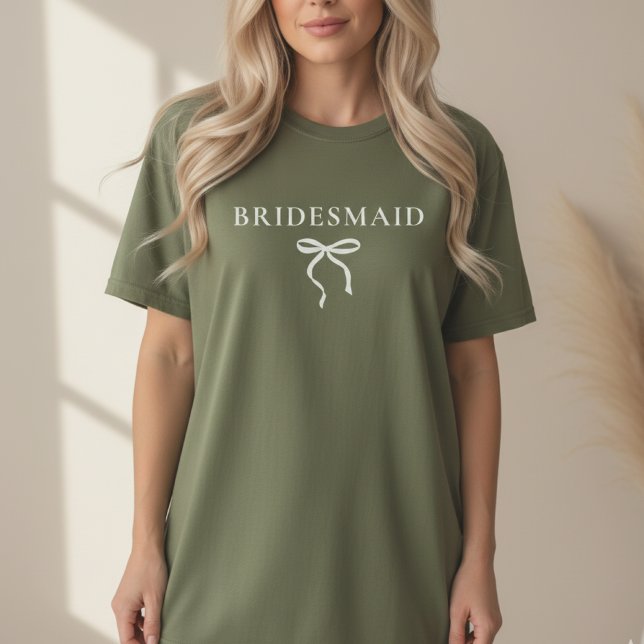 Tjejgrupps T-shirt för Brudtärna som Bröllopsgåva (Custom Bridesmaid Shirt Sweatshirt – Bachelorette Party Gift for Friend)
