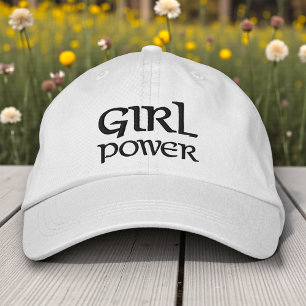 Tjejpower broderad present till henne keps