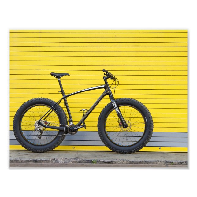Tjock Cycle on Gult wall Fototryck (Framsidan)
