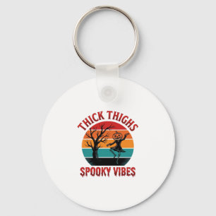 Tjocka lår spökliga vibbar Halloween tröjd design_ Nyckelring