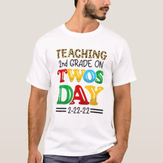 Tjugodagarsdag 2022 Lära 2:e Klass på 2-dagarsleop T Shirt