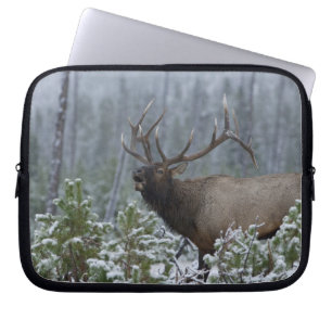 Tjurdjur i snö som ropar, bugar, Yellowstone Laptop Fodral