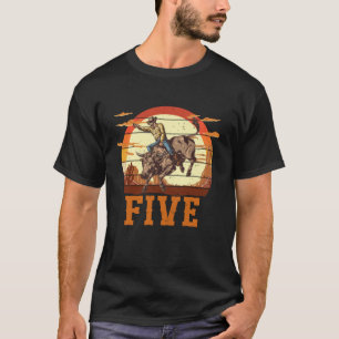 Tjurridning 5-års födelsedag 5 år gammal pojke Cow T Shirt