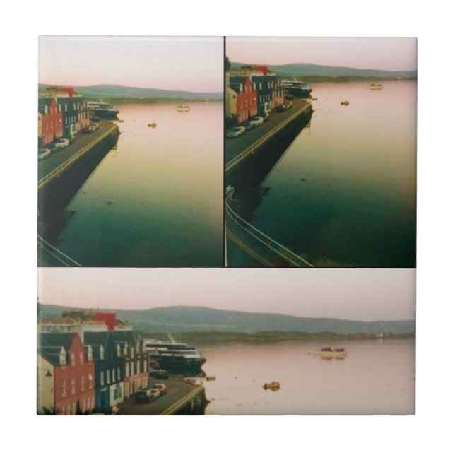 Tobermory hamn, Isle of Mull, Skottland Kakelplatta (Framsidan)