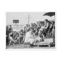 Toe Bereatments in the Beach, 1922