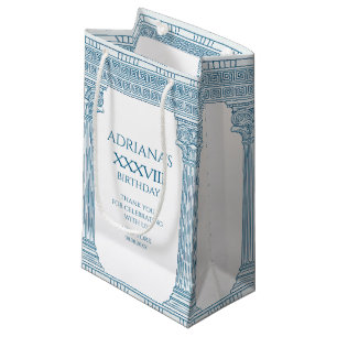 Toga party med grekiska meander mönster och kolonn