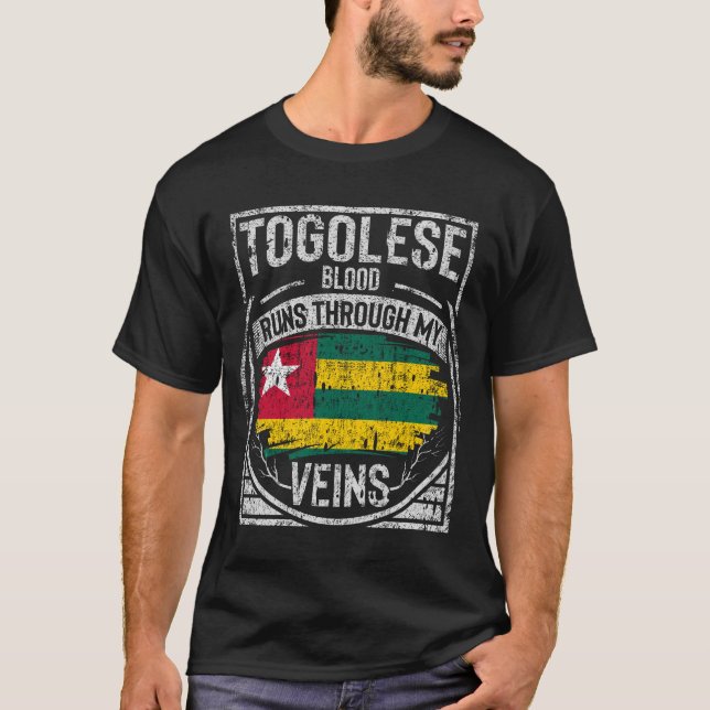 Togo Blood Springa genom mina Veins T Shirt (Framsida)