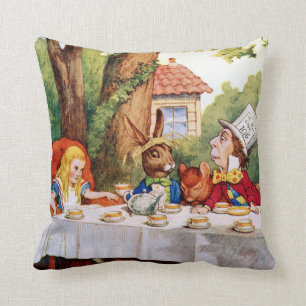 Tokigt hatters Teaparty i underland Kudde