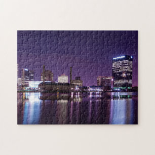 Toledo Ohio City Skyline på natten Pussel