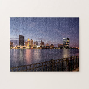Toledo Ohio City Skyline på natten Pussel