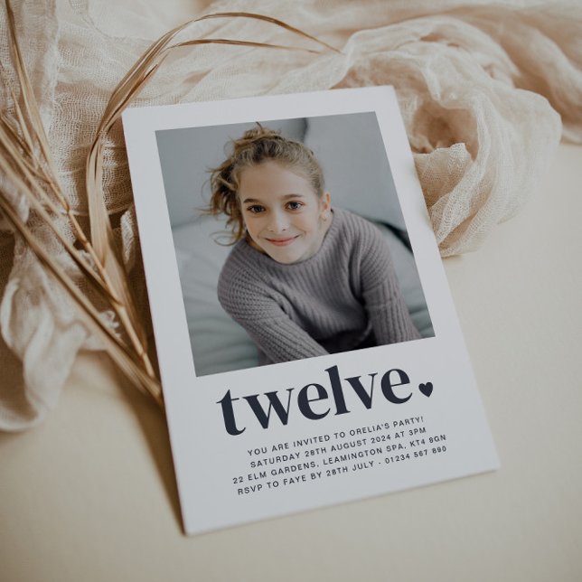 Tolv hjärtan - Fyrkantjurebarkinbjudan på fyrkants Inbjudningar (Skapare uppladdad)