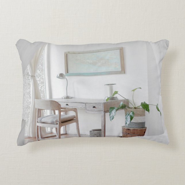 TOM DESK NÄRA KURTAN PRYDNADSKUDDE (Framsidan)