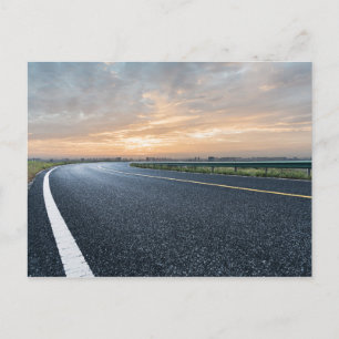 Tom Tarmac Road mot Sunset Himlar Vykort