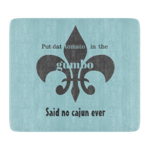 Tomaten i gumboen sade ingen Cajun skärbräda