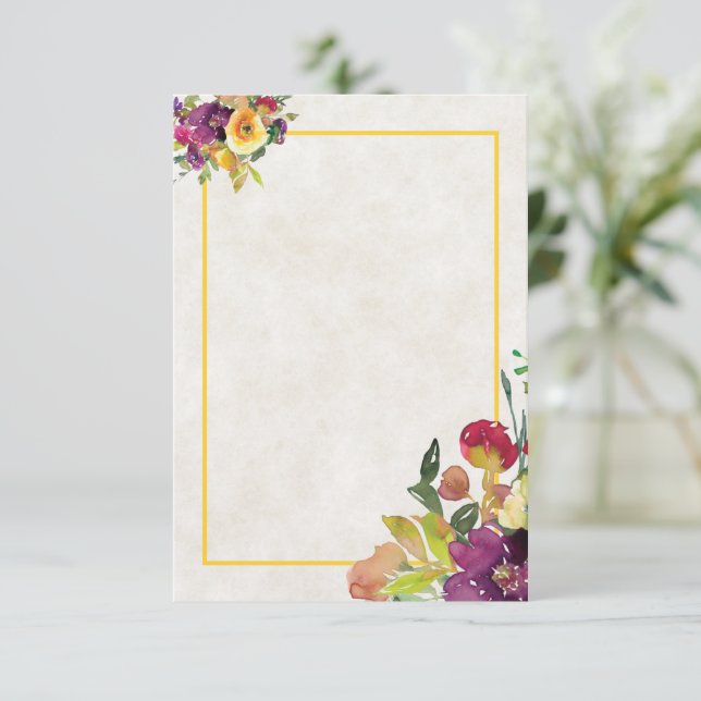 Tomt budget Burgundy och gul blombröllop   Inbjudningar (Stående Fram)