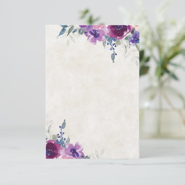 Tomt budget lila och vinröd blomsterbröllop  inbjudningar (Stående Fram)