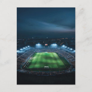 Tomt fotbollsstadion på natten vykort