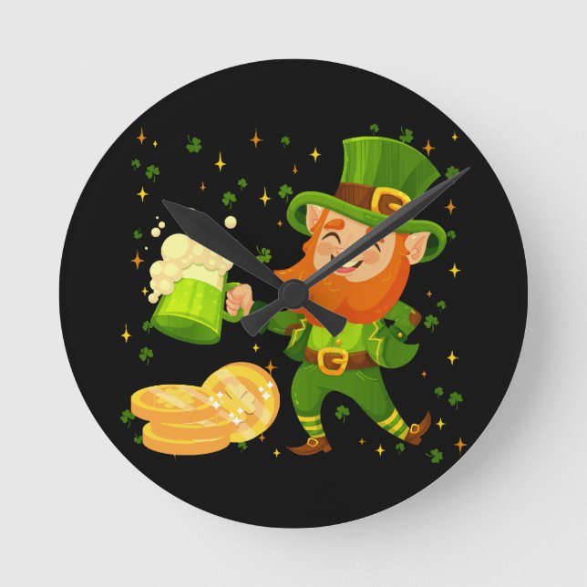Tomte dricker öl St. Patricks dag Rund Klocka (Framsida)