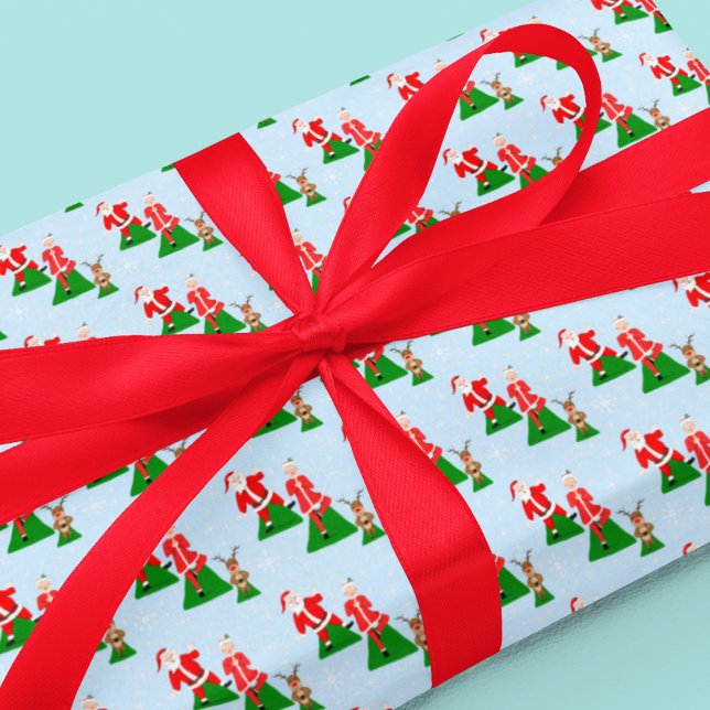 Tomte försöker göra yoga med fru Claus-mönster Presentpapper (A wonderful Christmas gift for the yoga fan!)