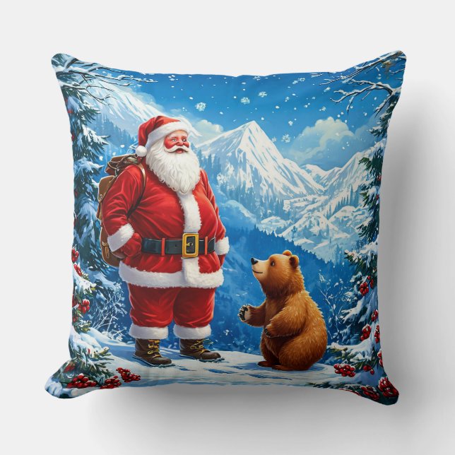 Tomte möter vänlig björn i snöiga berg kudde (Framsida)