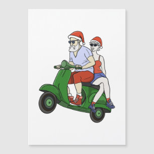 Tomte och fru Tomte som kör scooter