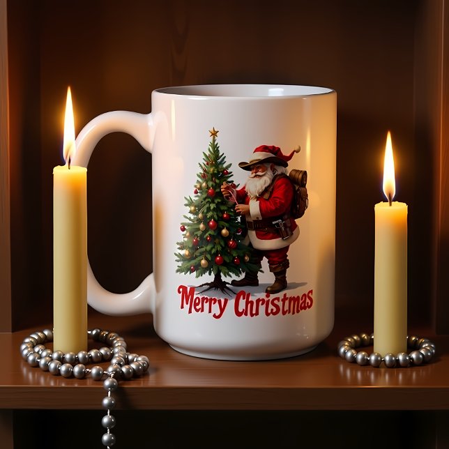 Tomte på vandring dekorerar julgran kaffemugg (Skapare uppladdad)