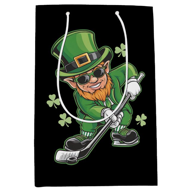 Tomte som spelar hockey St Patrick's Day irländsk (Framsidan)