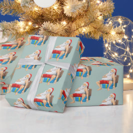 Tomtefar sitter och tar en liten tupplur presentpapper