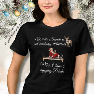 Tomtefrun njuter Pilates namn T Shirt