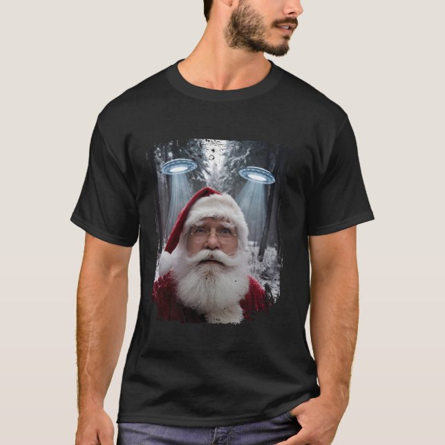Tomten Skrämde Selfie Chased av UFO:s finare jul T Shirt (Framsida)