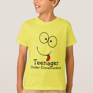 Tonåring under uppbyggnad Funny Ansikte T-shirt