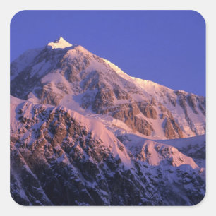 Toppen av Denali Peak Mt. McKinley) vid Fyrkantigt Klistermärke