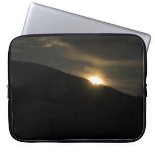 Toppen Måne över Washington Mountain Laptop Fodral