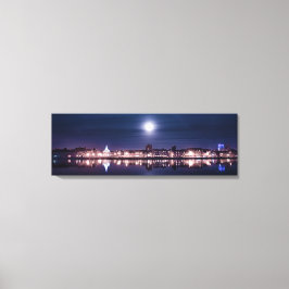 Toppen måne stigning över Kung Lynns natthamn Canvastryck