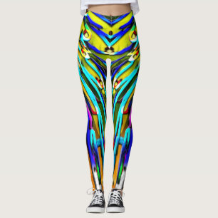 Toppen sätta en klocka på färger och dramatiskt leggings